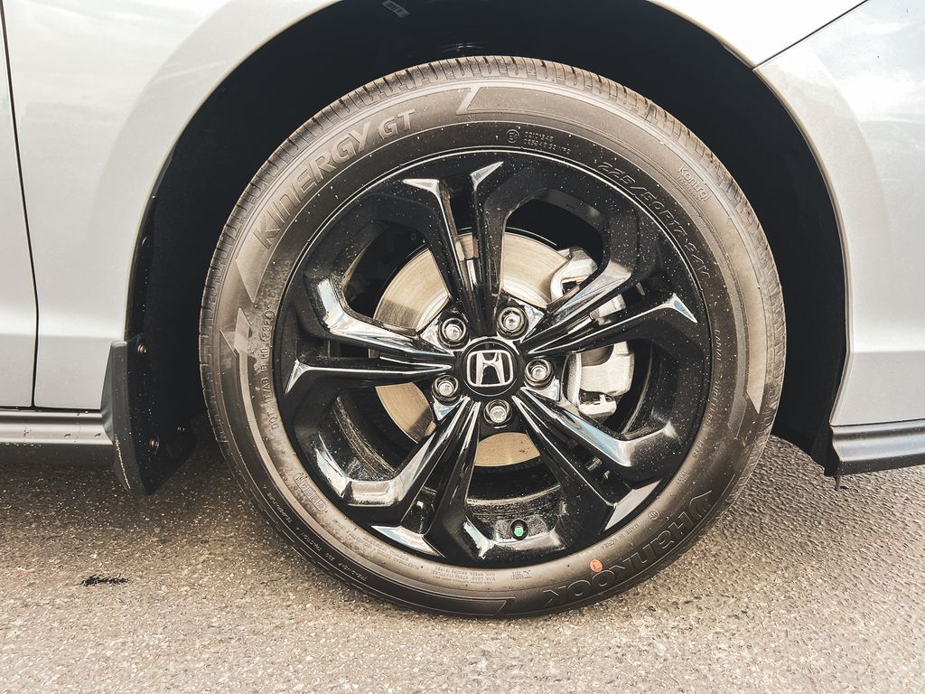 2025 Honda Accord 1.5T SE photo 4