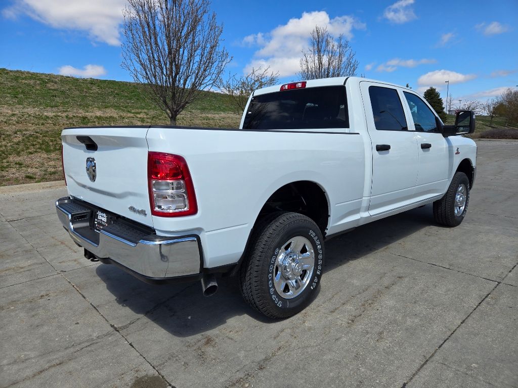 2024 Ram 2500 Tradesman photo 3