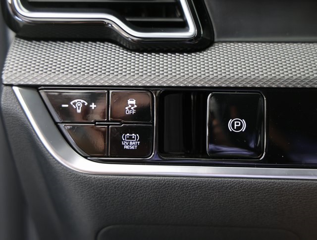 2025 Kia Sportage Hybrid LX photo 21