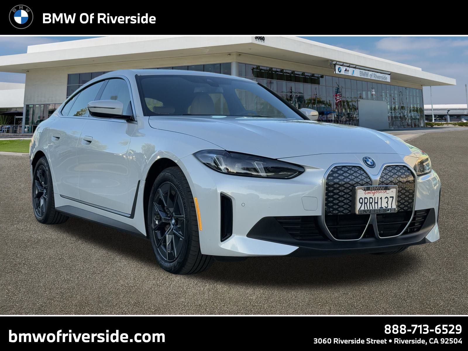 2025 BMW i4 40's photo