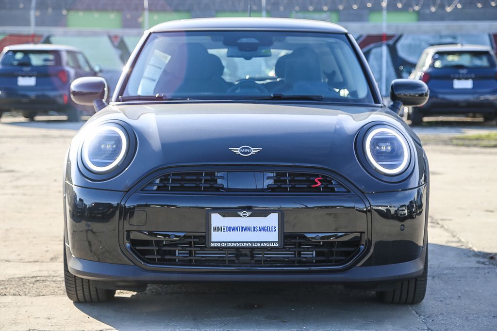 2025 Mini Cooper 2 Door Hardtop Signature photo 2