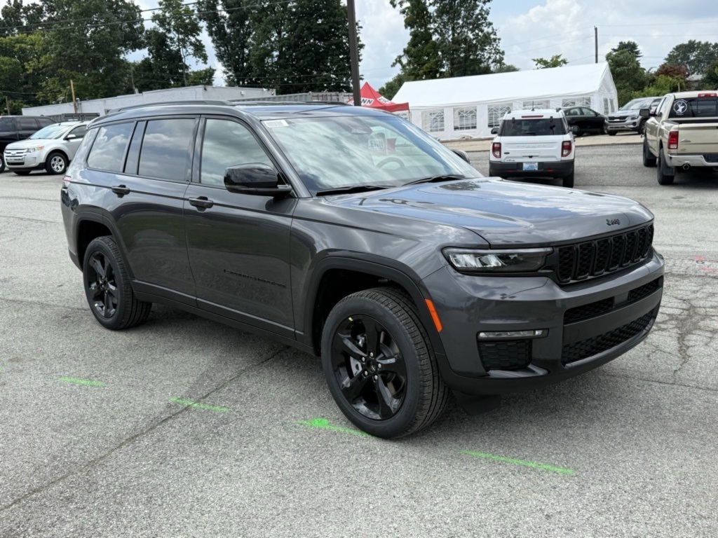 2025 Jeep Grand Cherokee Limited photo 4