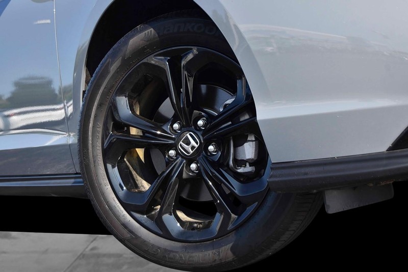 2025 Honda Accord 1.5T SE photo 3