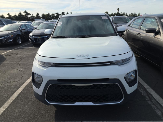 Used 2022 Kia Soul LX with VIN KNDJ23AU3N7827524 for sale in Sturtevant, WI