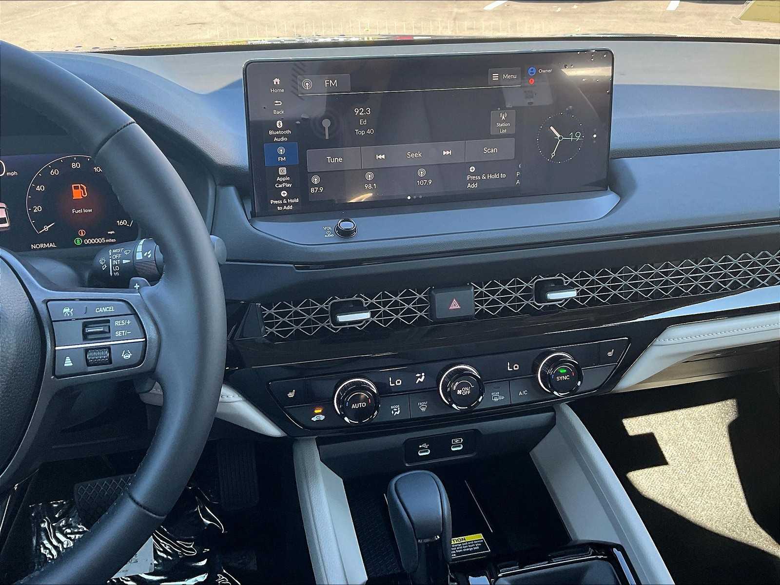 2025 Honda Accord Hybrid EX-L photo 12