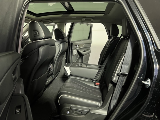 2026 Acura MDX SH-AWD Advance photo 15