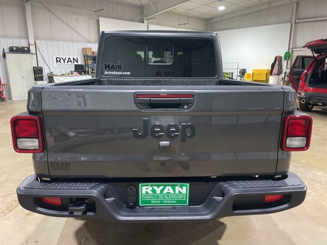 2025 Jeep Gladiator Sport S photo 8