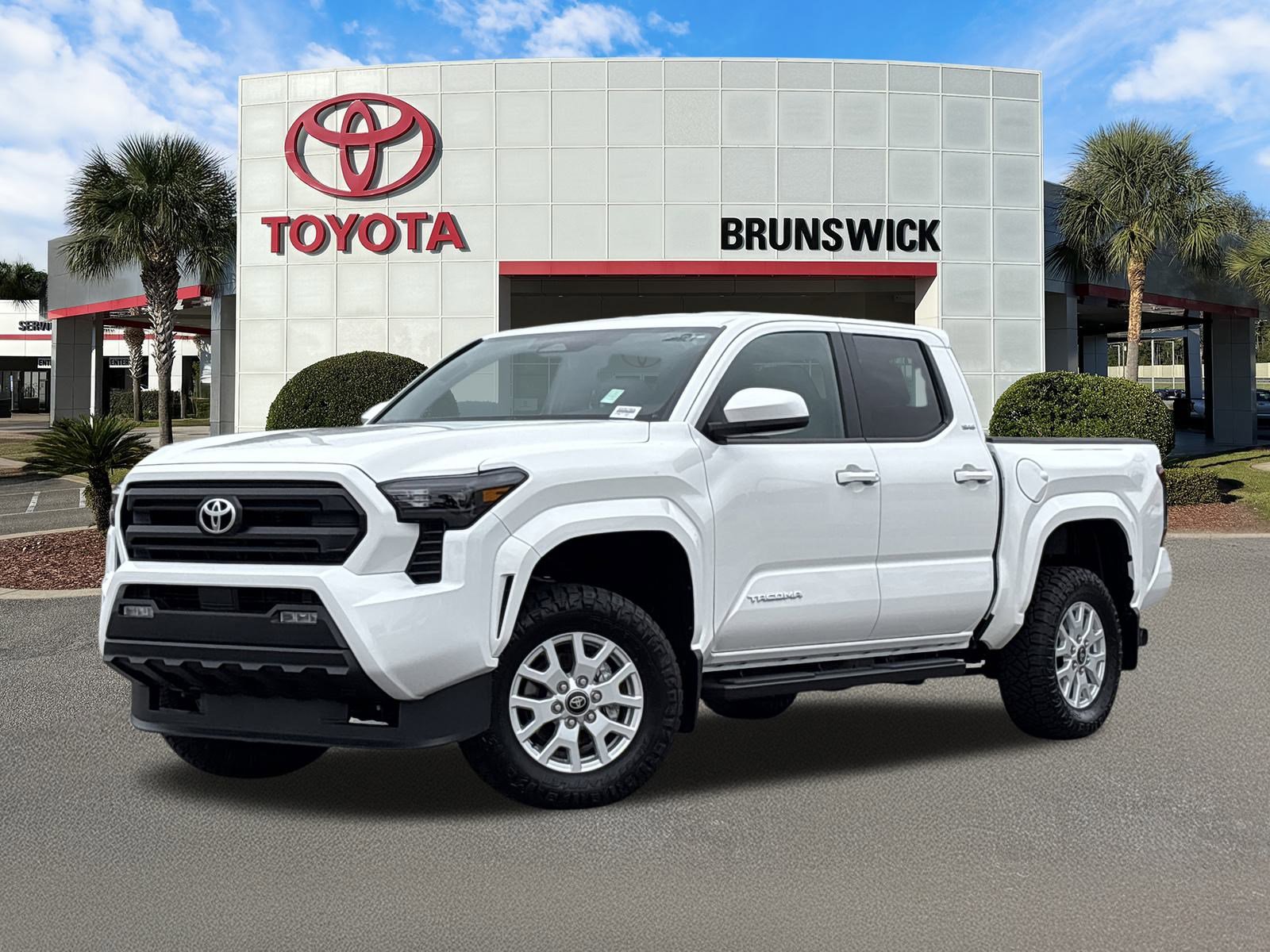 2025 Toyota Tacoma SR5's photo