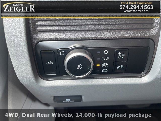 2024 Ford F-350 XLT photo 26