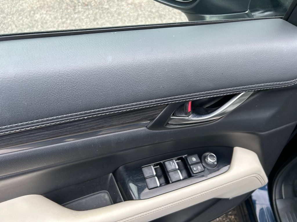 2017 Mazda CX-5 Grand Touring Select photo 12