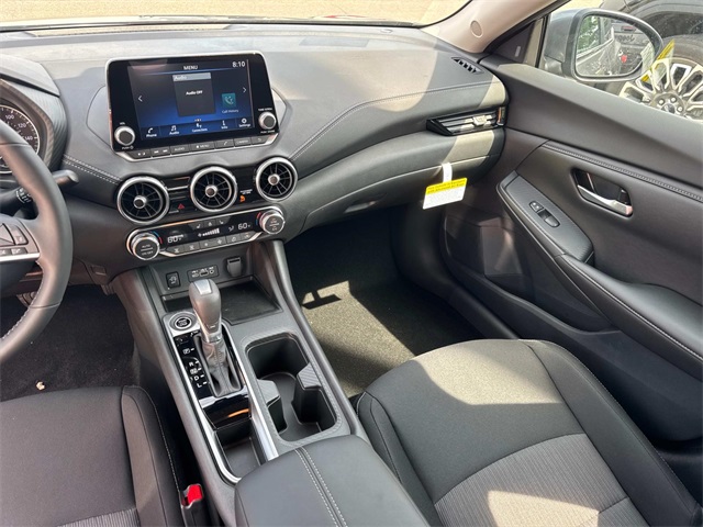 2025 Nissan Sentra SV photo 16