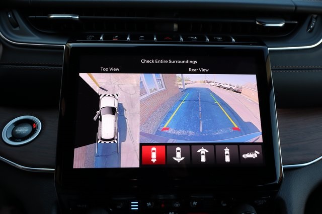2025 Jeep Grand Cherokee Summit photo 19