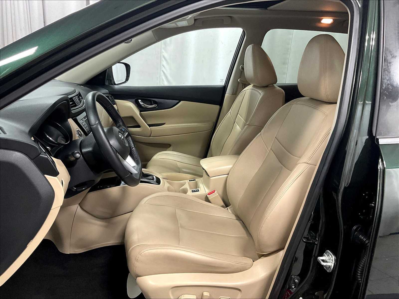 2019 Nissan Rogue SL photo 9