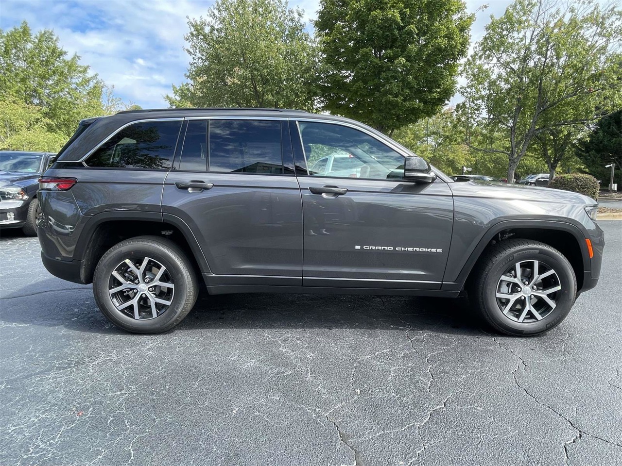 2025 Jeep Grand Cherokee Limited photo 5
