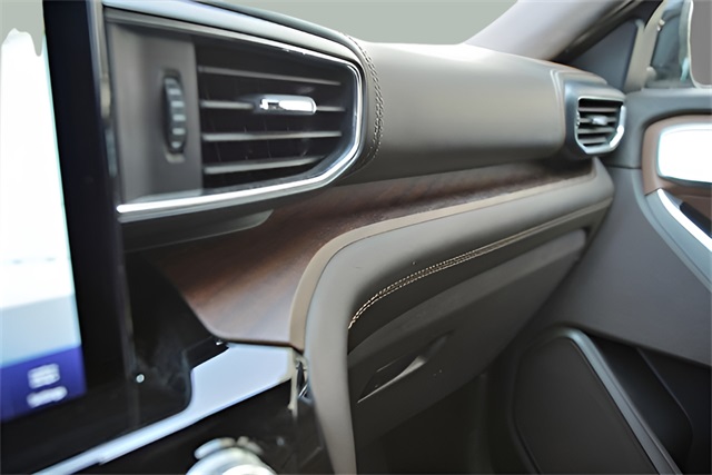 2022 Ford Explorer King Ranch photo 22