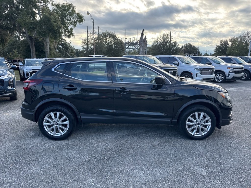 2022 Nissan Rogue S photo 2