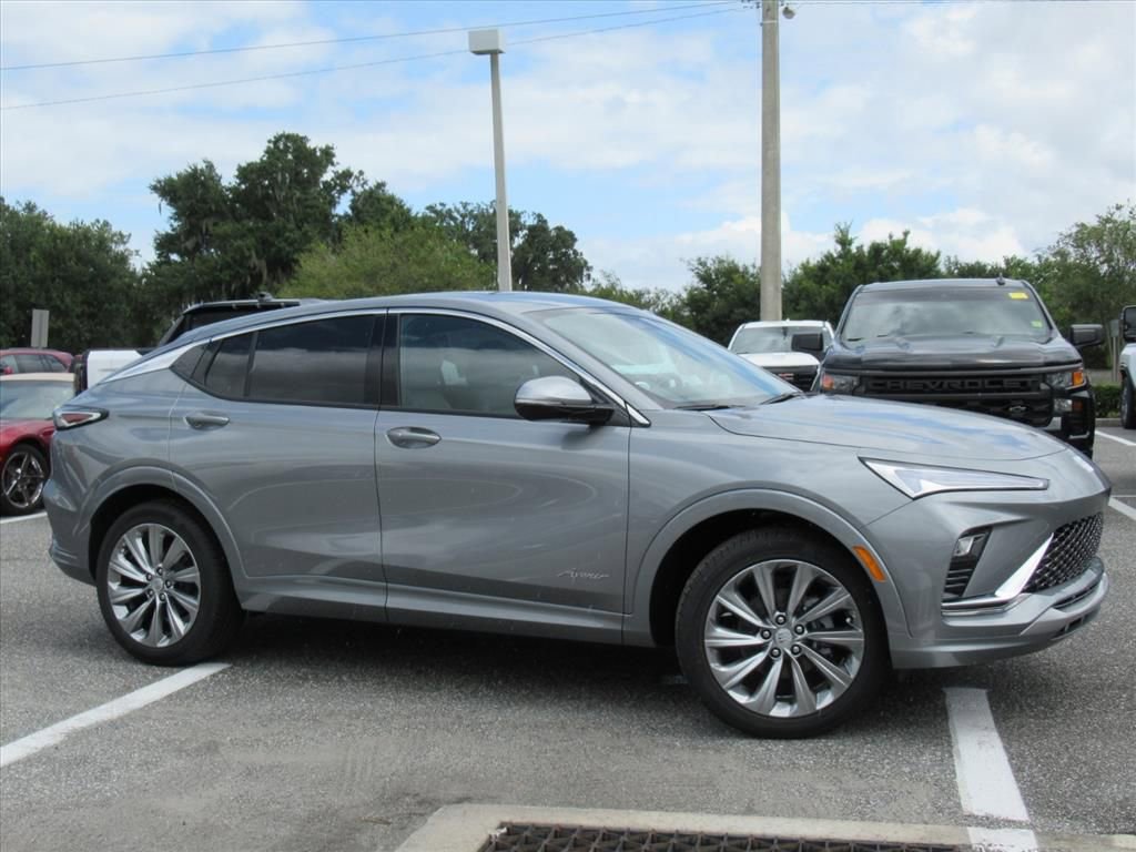 2025 Buick Envista Avenir photo 2