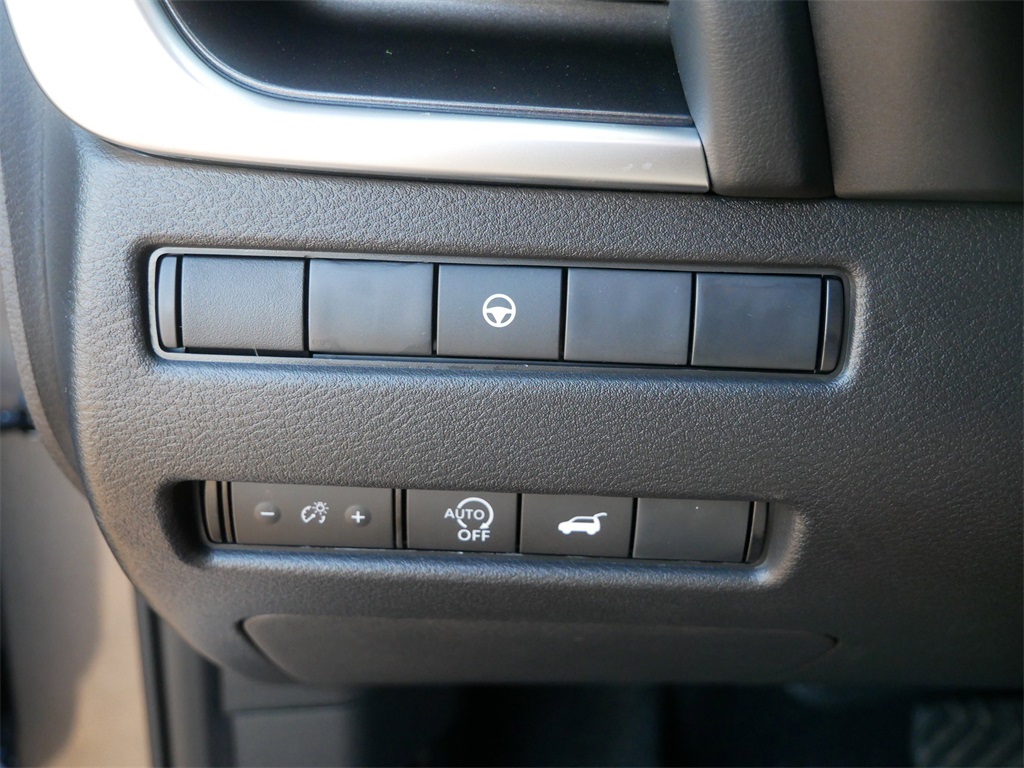 2026 Nissan Rogue SV AWD photo 14