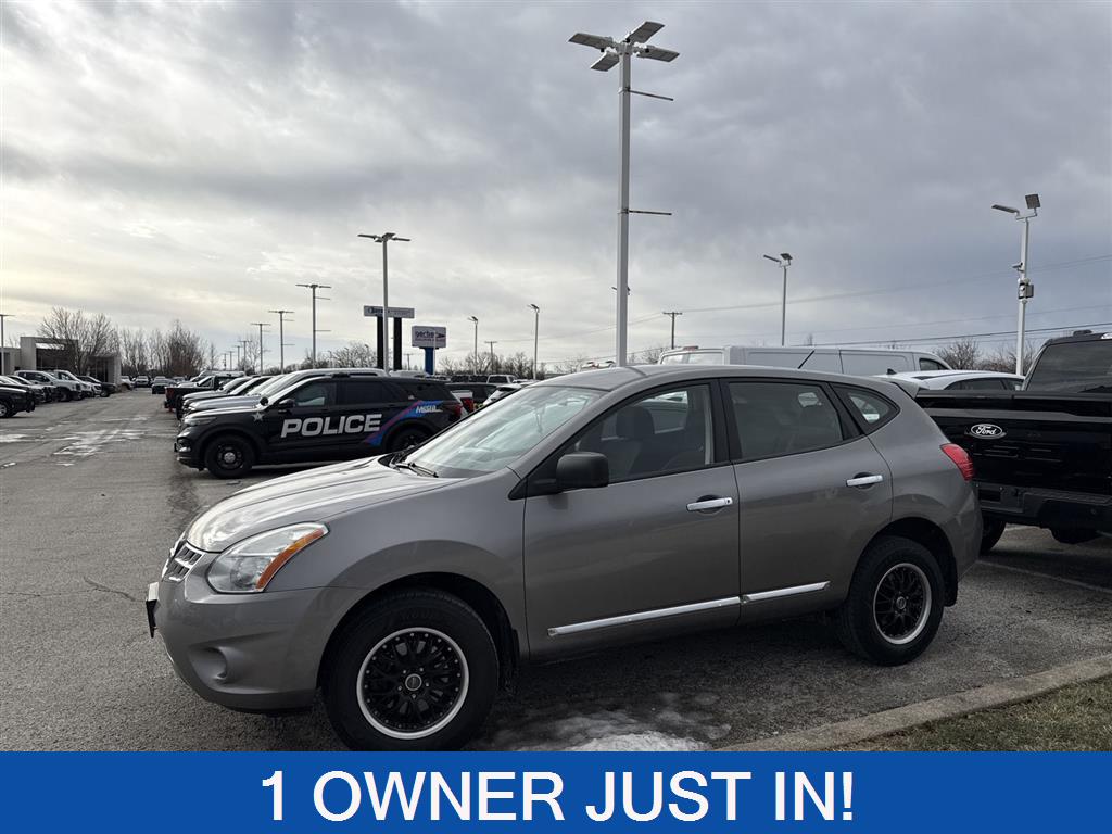 2013 Nissan Rogue S's photo