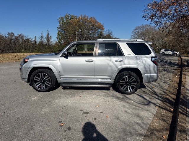 2018 Toyota 4Runner Limited photo 2