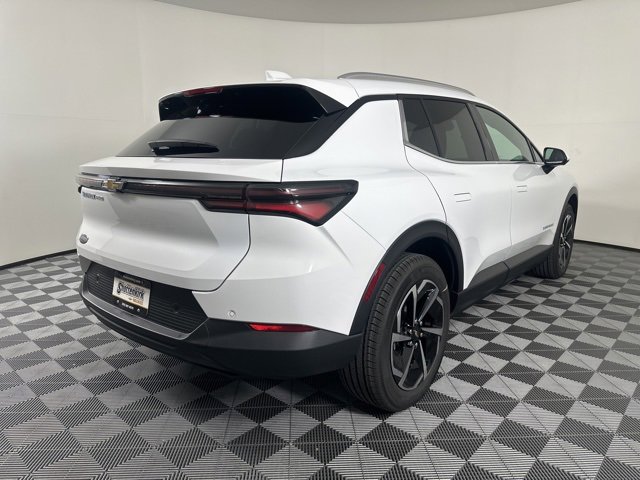 2026 Chevrolet Equinox EV 1LT photo 3