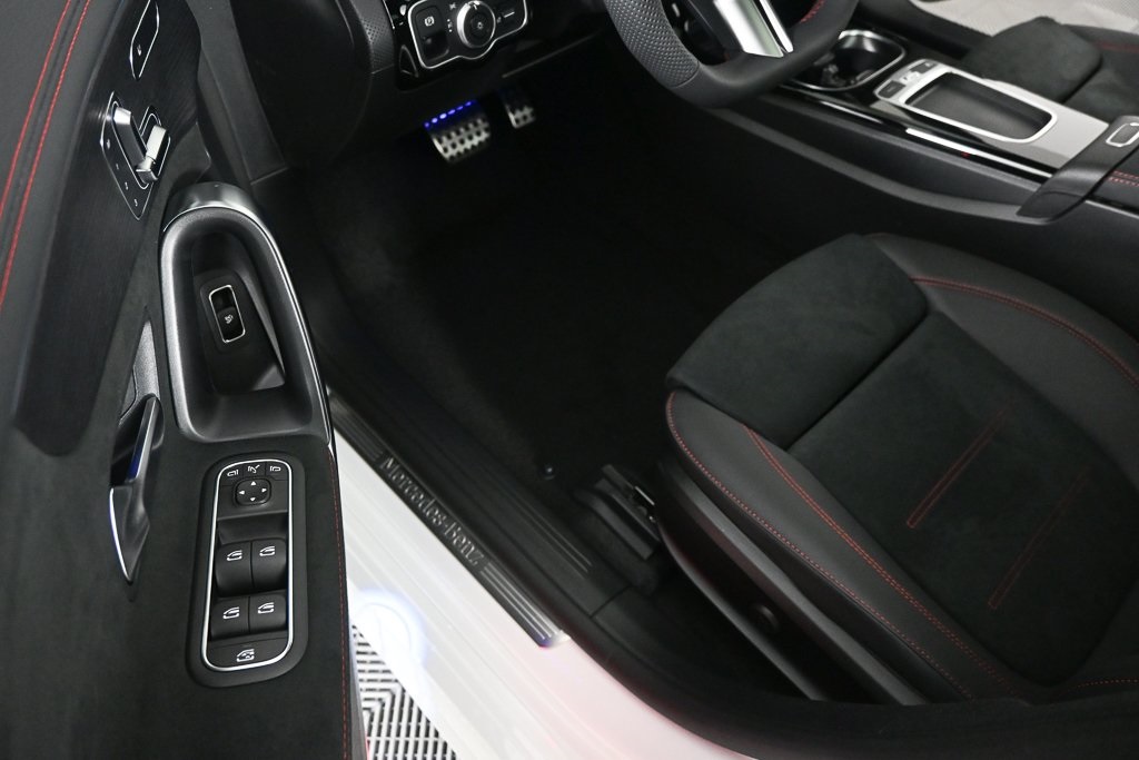 2026 Mercedes Benz CLA 250 photo 4