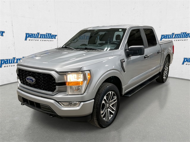 2021 Ford F-150 XL's photo