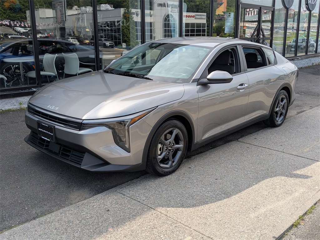 Used 2025 Gray Kia LXS image 1