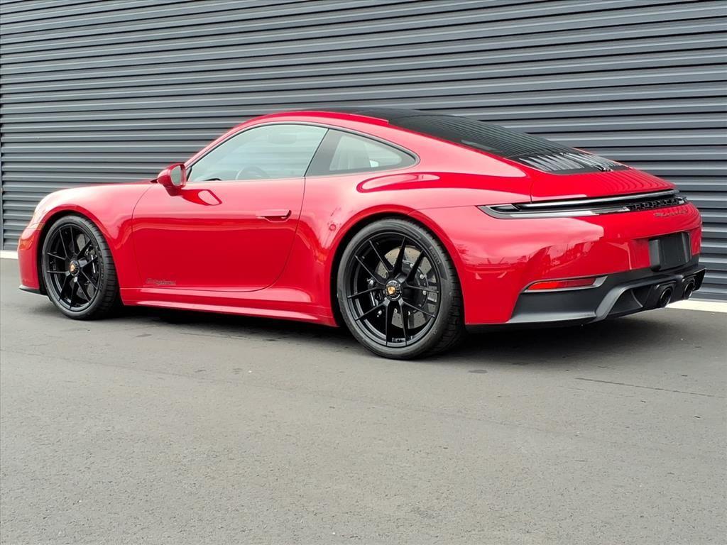 2025 Porsche 911 4 GTS photo 3