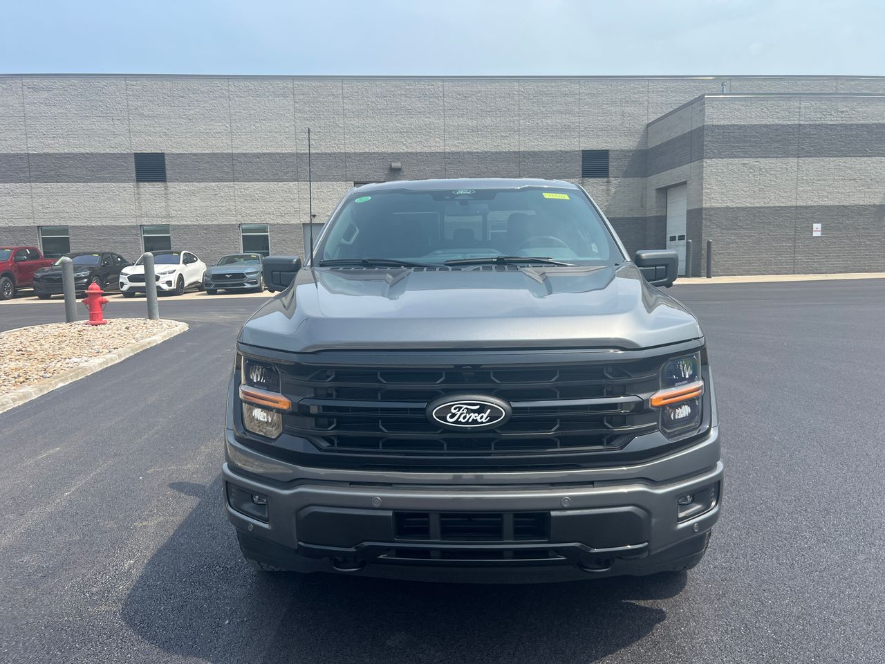 2025 Ford F-150 XLT photo 2