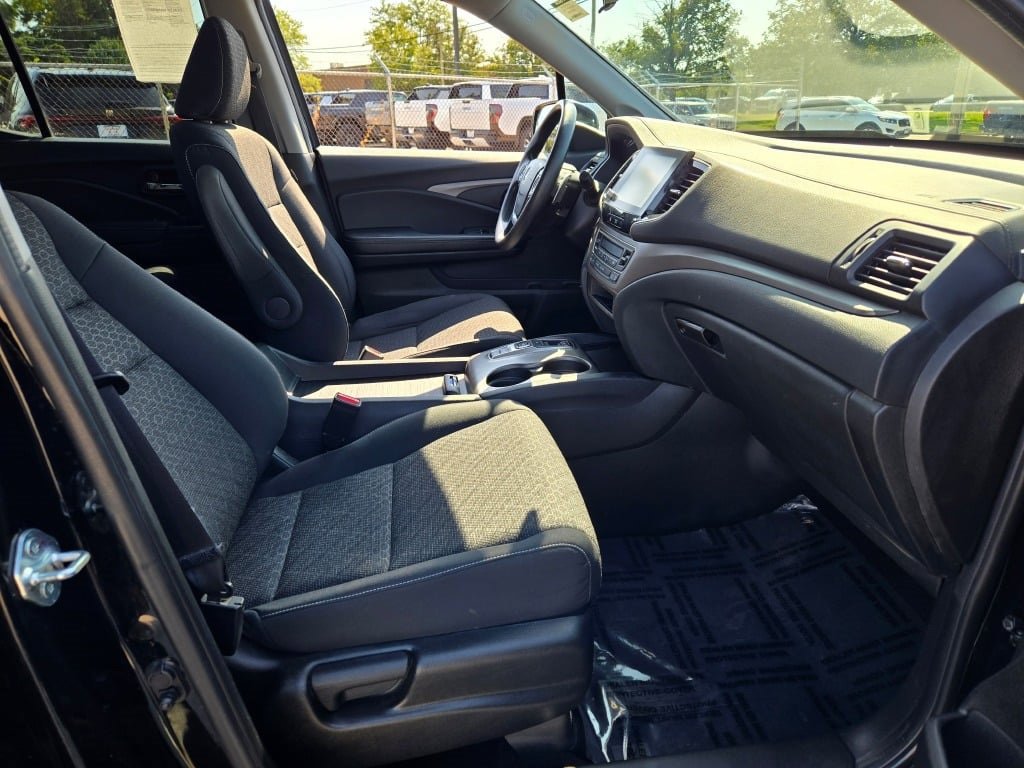 2022 Honda Ridgeline Sport photo 5