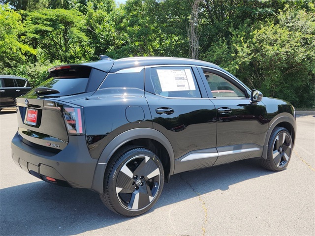 2025 Nissan Kicks SR photo 3