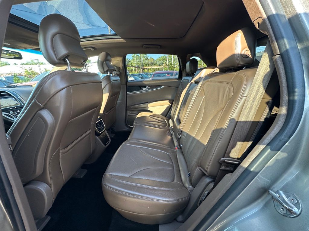 2016 Lincoln MKX Reserve photo 24