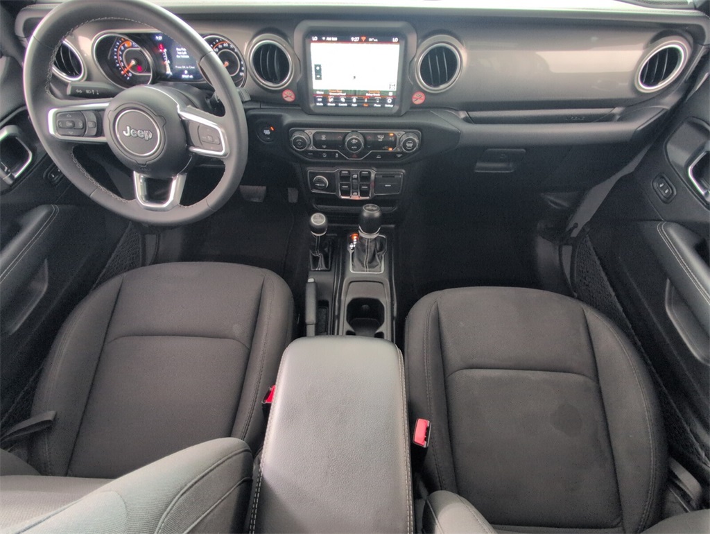 2023 Jeep Wrangler Sahara photo 9