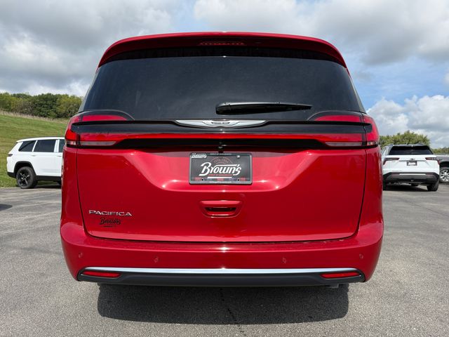 2026 Chrysler Pacifica photo 5