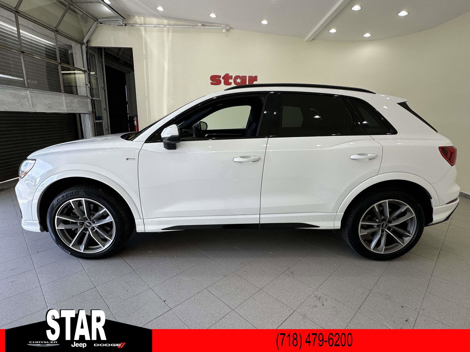 2022 Audi Q3 S line Premium photo 3