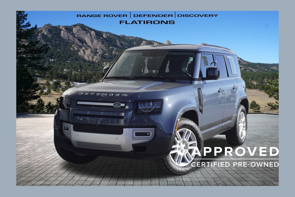 2025 Land Rover Defender S's photo