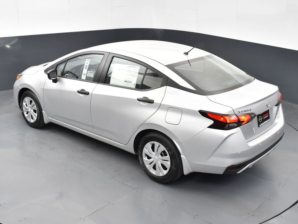 2025 Nissan Versa 1.6 S photo 46