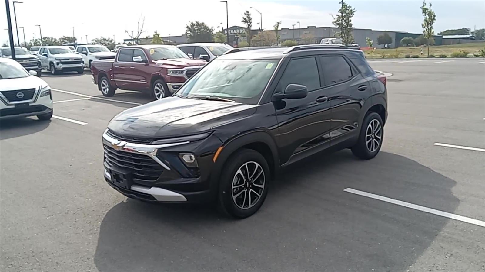 2026 Chevrolet Trailblazer LT photo 2