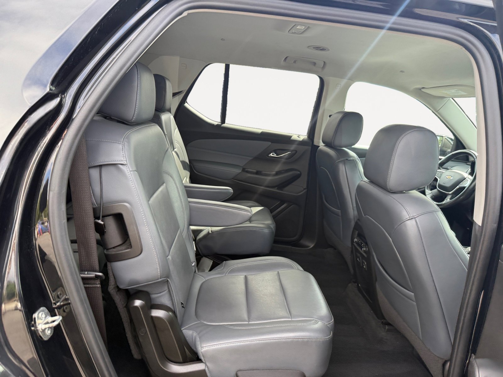 2021 Chevrolet Traverse Leather photo 17