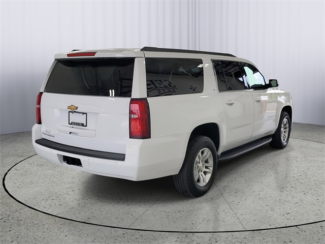 2019 Chevrolet Suburban LT photo 3
