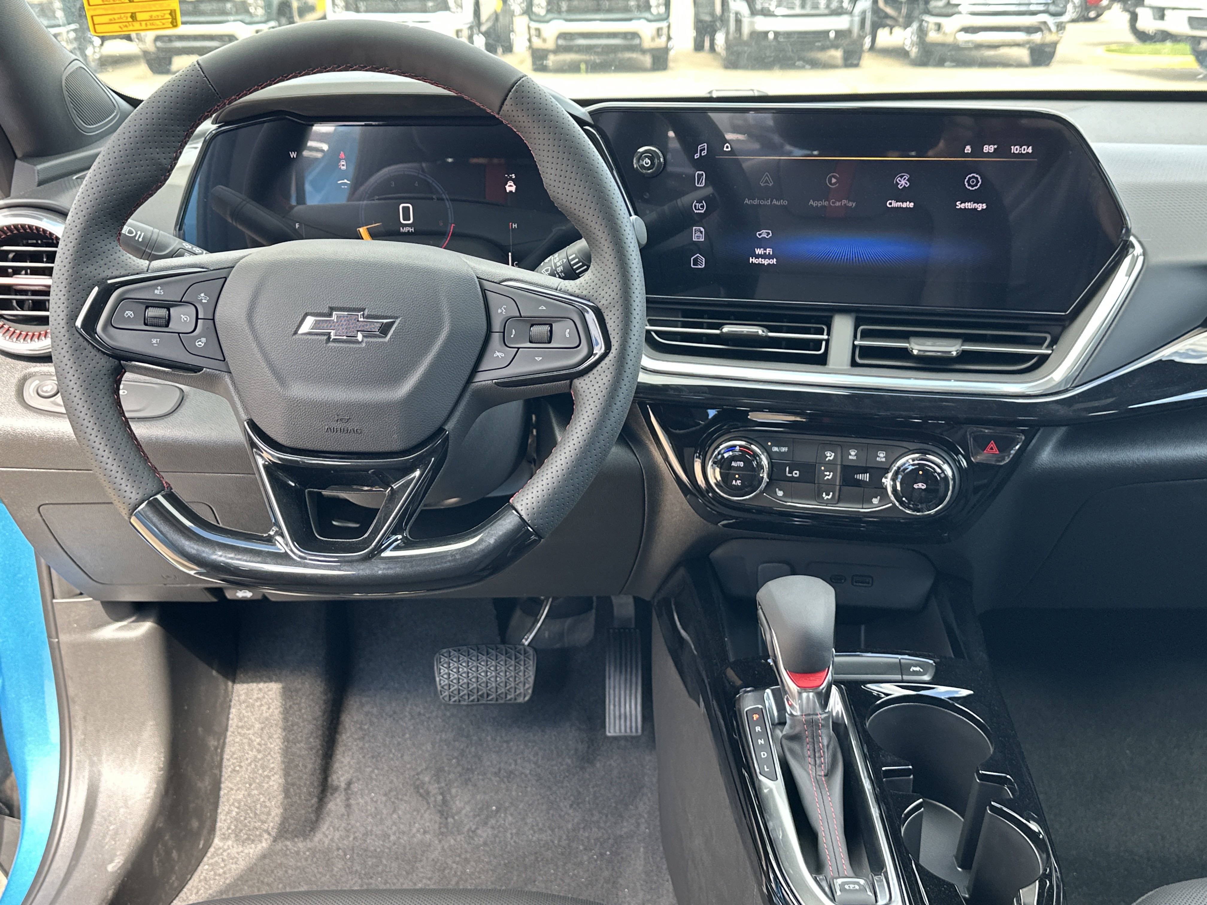 2025 Chevrolet Trax photo 3