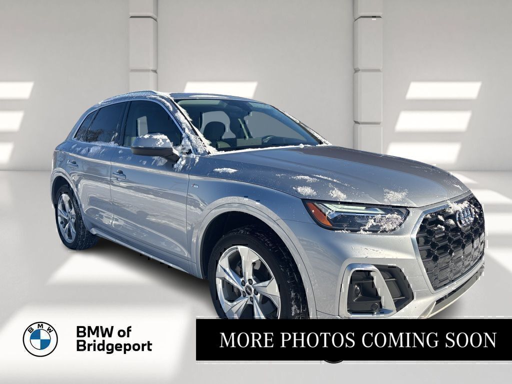 2022 Audi Q5 Premium Plus's photo