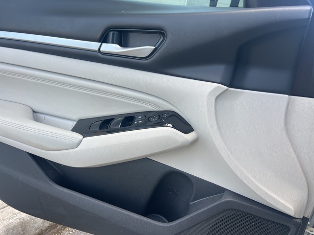 2022 Nissan Altima 2.5 SV photo 6