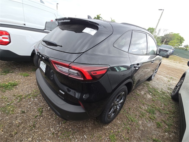 2025 Ford Escape ST-Line photo 12