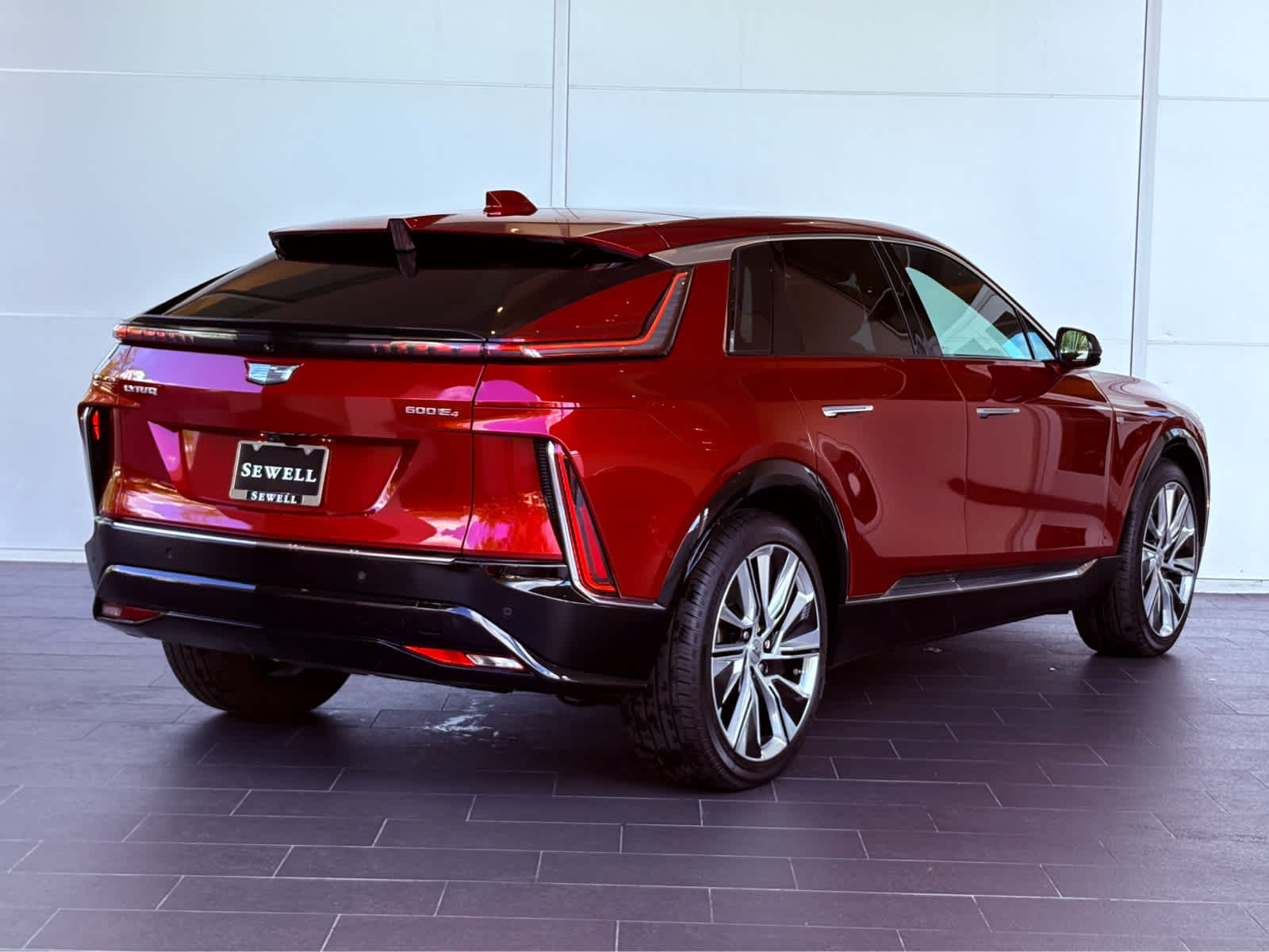 2024 Cadillac Lyriq Luxury photo 4