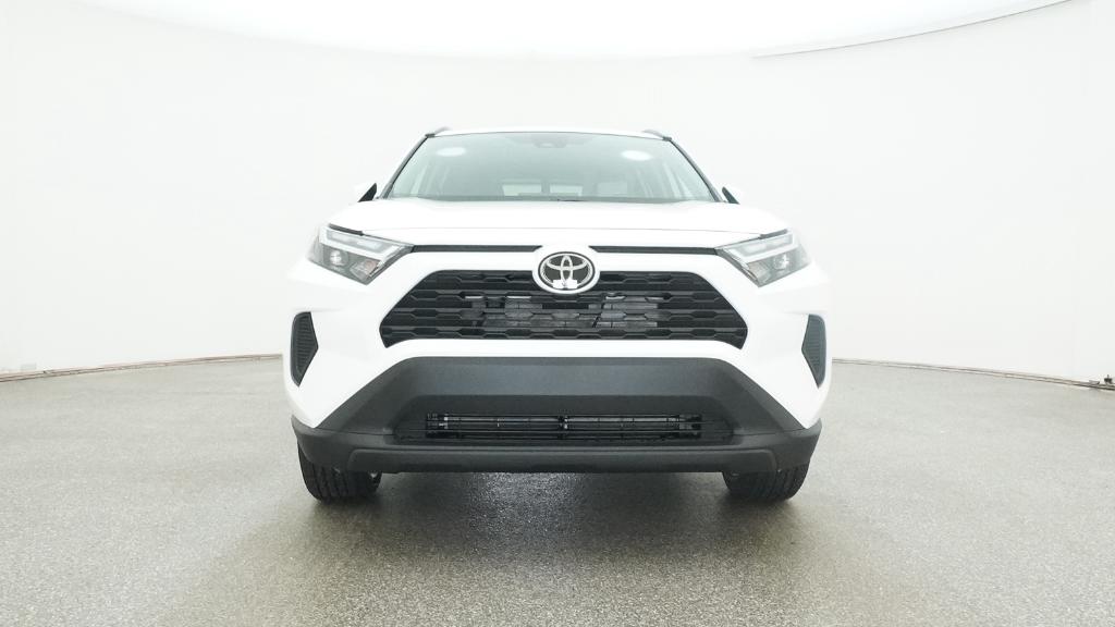2025 Toyota RAV4 Hybrid XLE photo 2