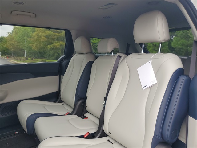 2026 Kia Carnival EX photo 9