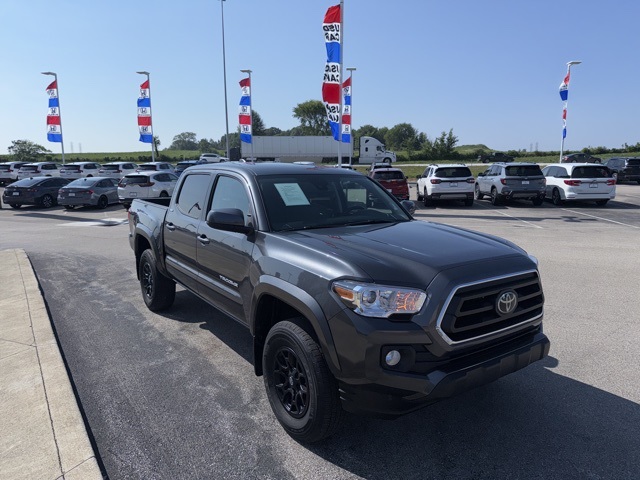 2022 Toyota Tacoma SR5 photo 3