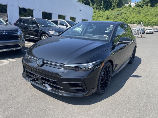 2025 Volkswagen Golf R photo 3